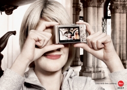 Leica Shop - Extra Wide Lens Cameras: Woman